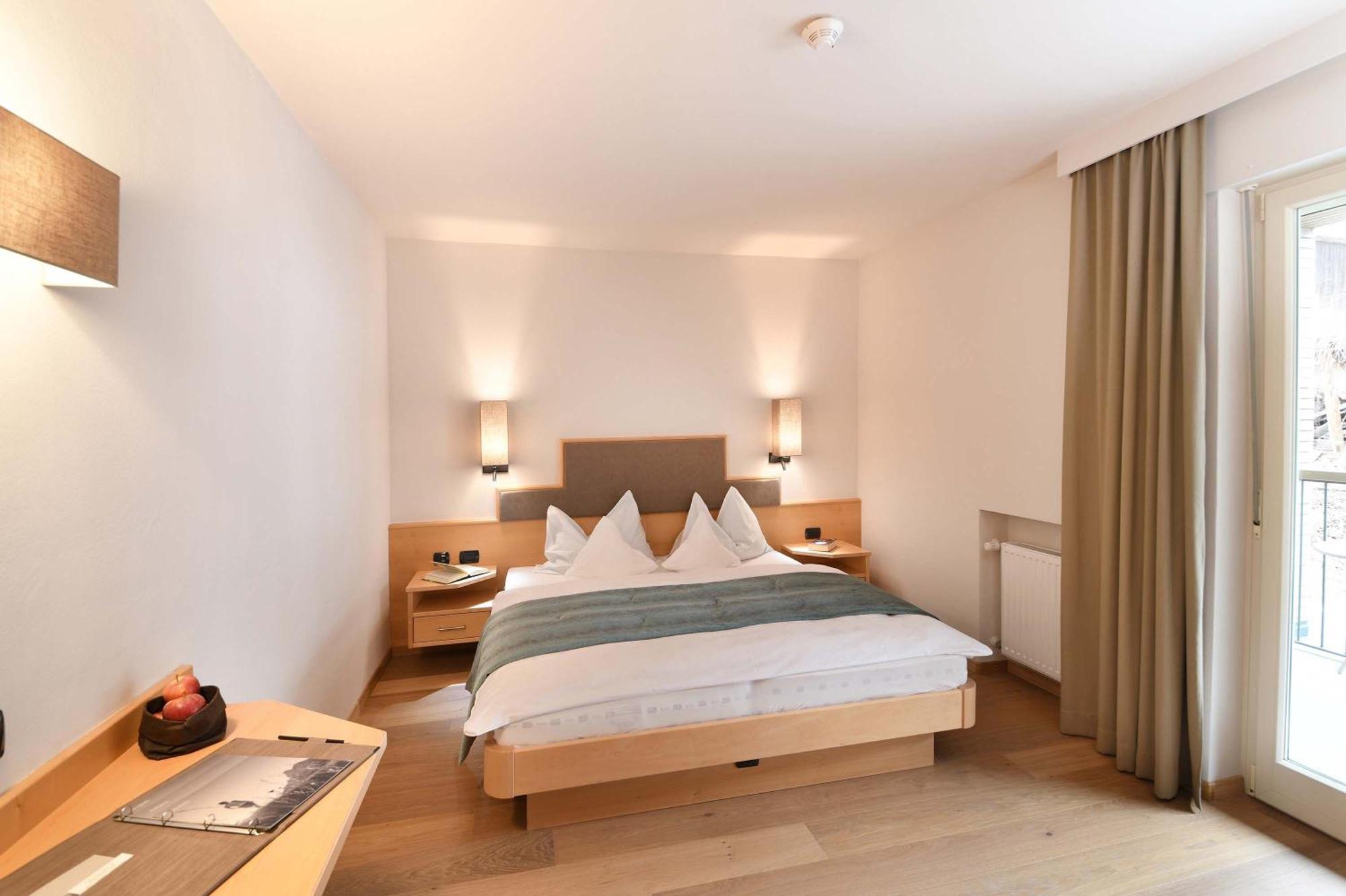 Hotel Das Stachelburg Парчинес Екстер'єр фото
